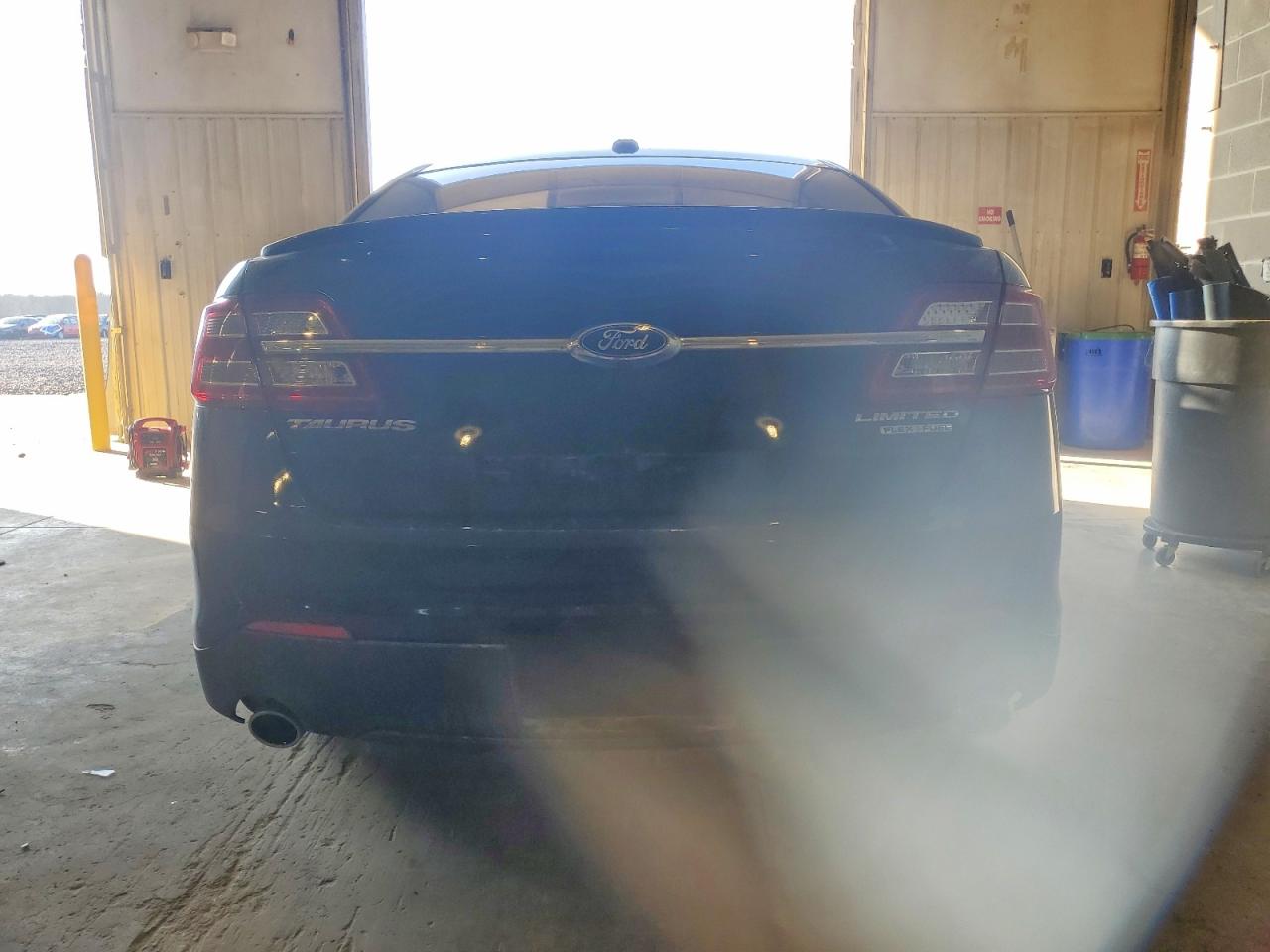 2014 FORD TAURUS LIMITED photo 6