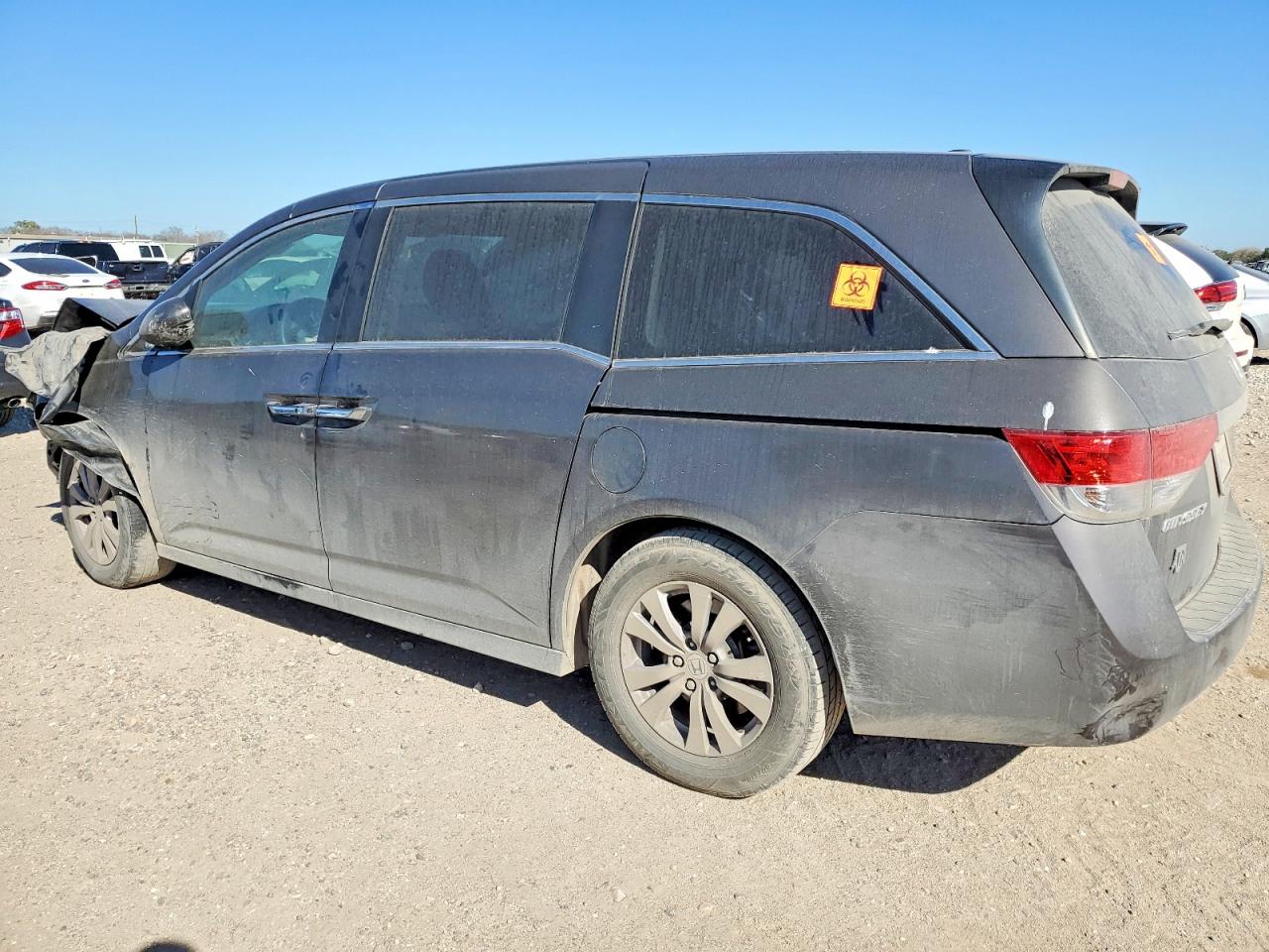 2016 HONDA ODYSSEY SE photo 2