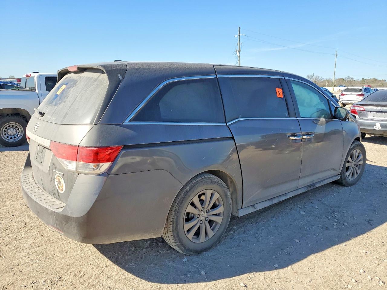 2016 HONDA ODYSSEY SE photo 3