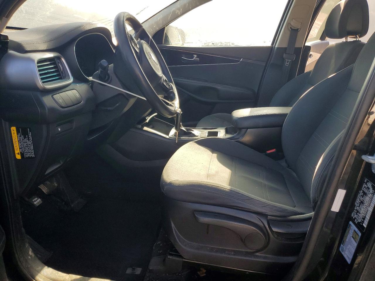 2016 KIA SORENTO LX photo 7