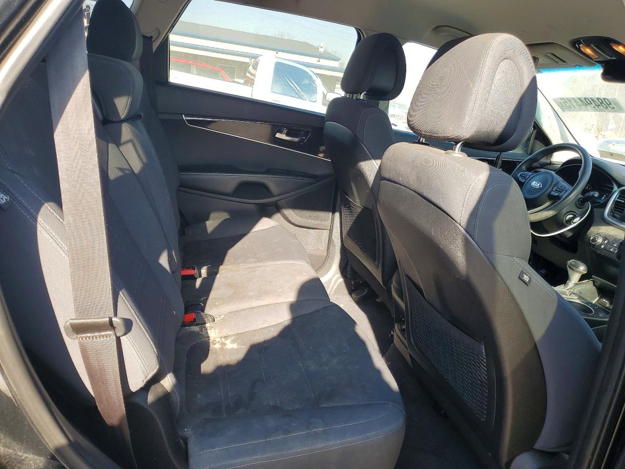 2016 KIA SORENTO LX photo 11