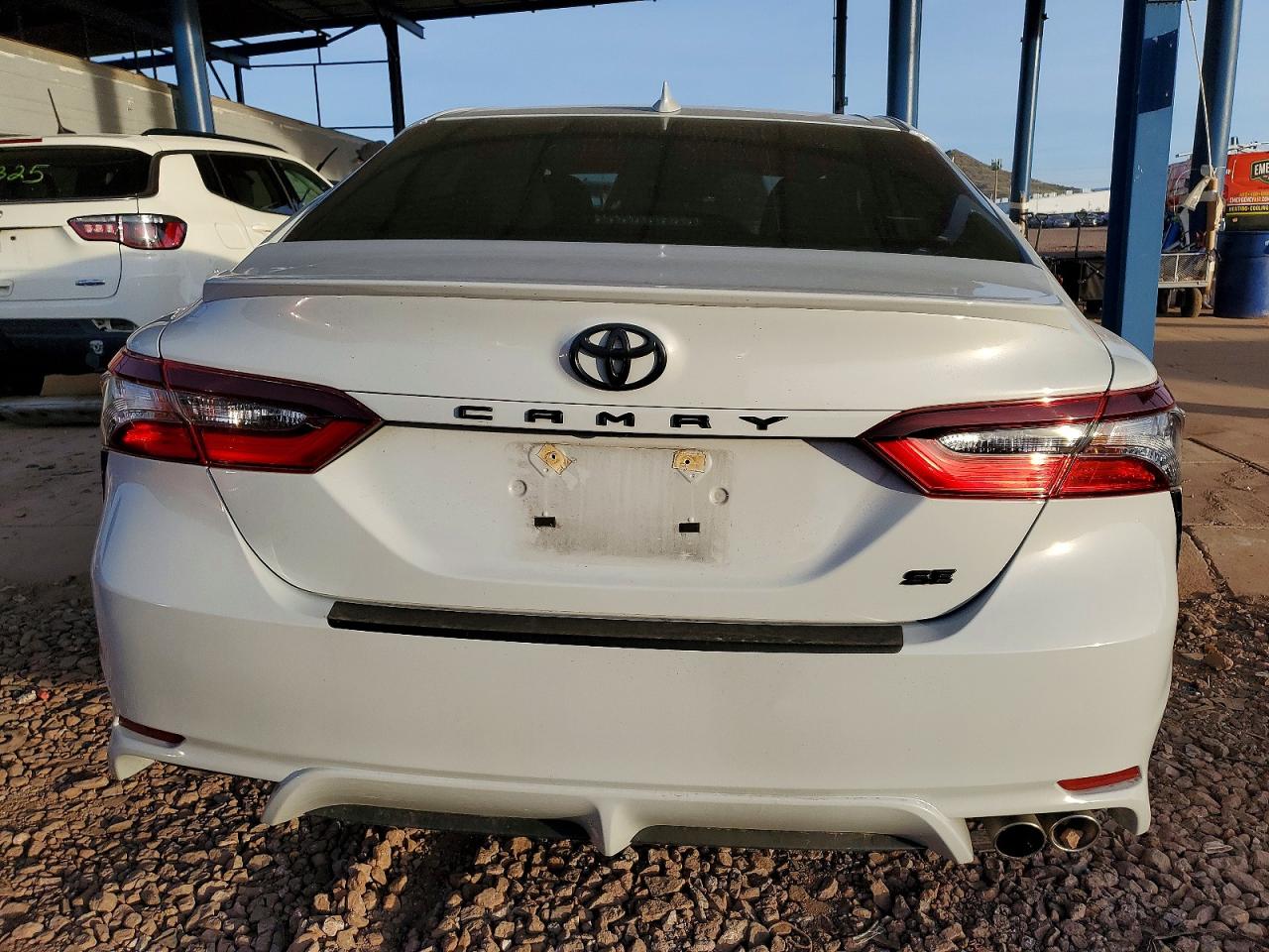 2022 TOYOTA CAMRY SE photo 6