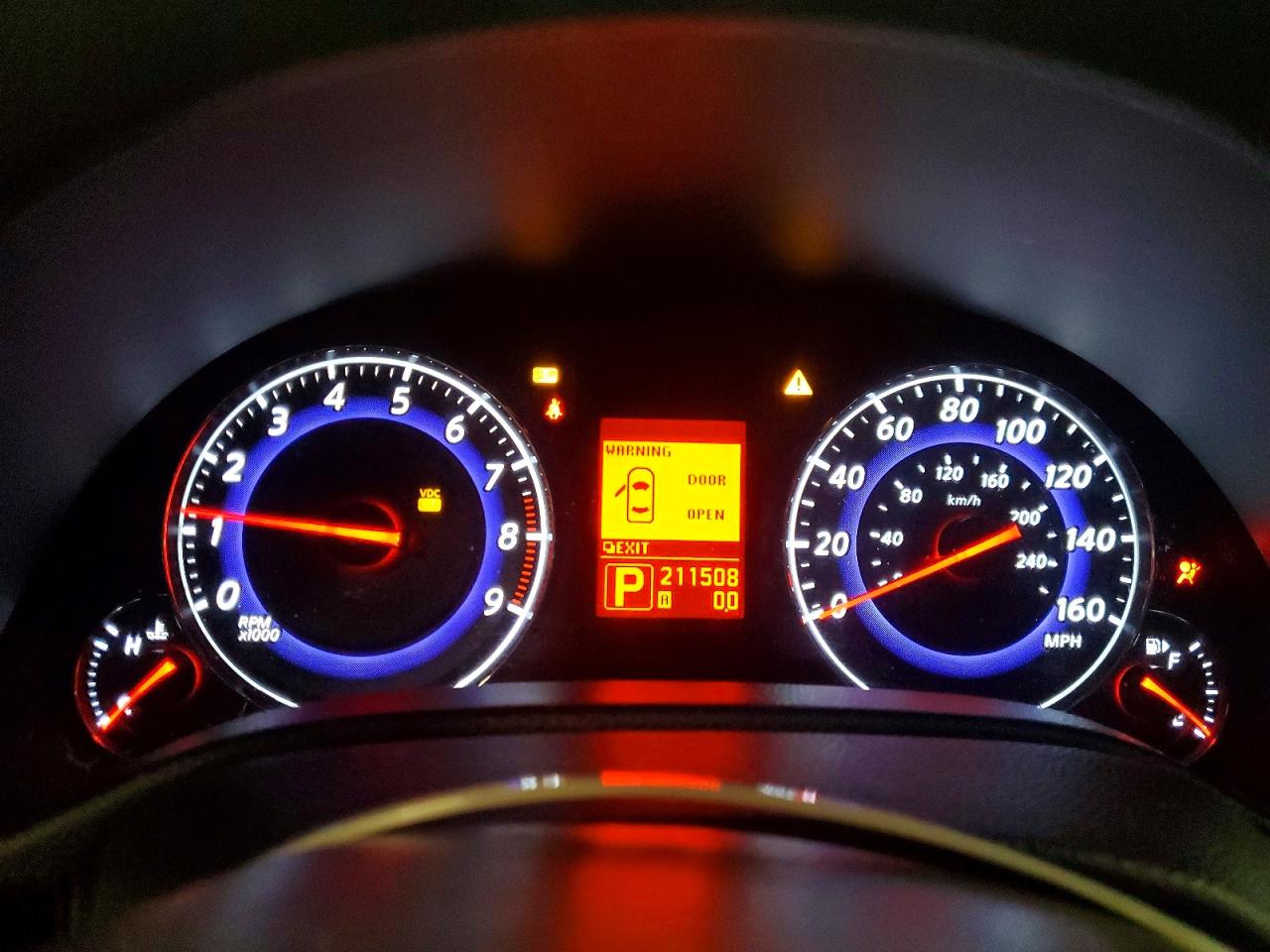2009 INFINITI G37 photo 9