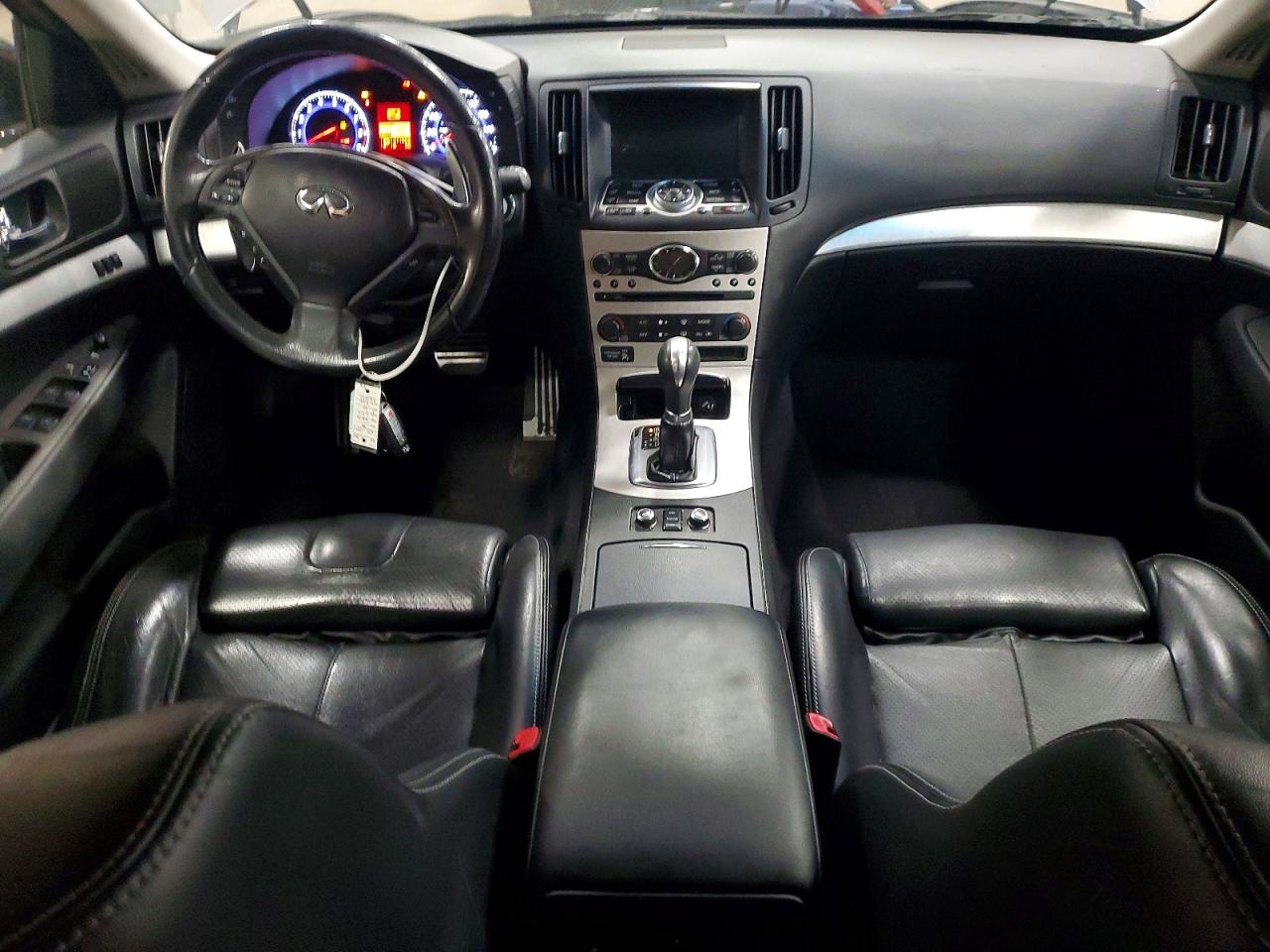 2009 INFINITI G37 photo 8