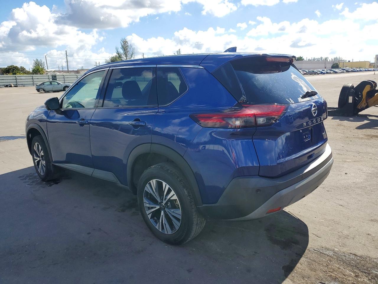 2021 NISSAN ROGUE SV photo 2