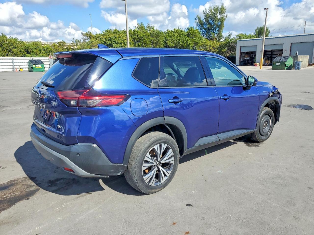 2021 NISSAN ROGUE SV photo 3