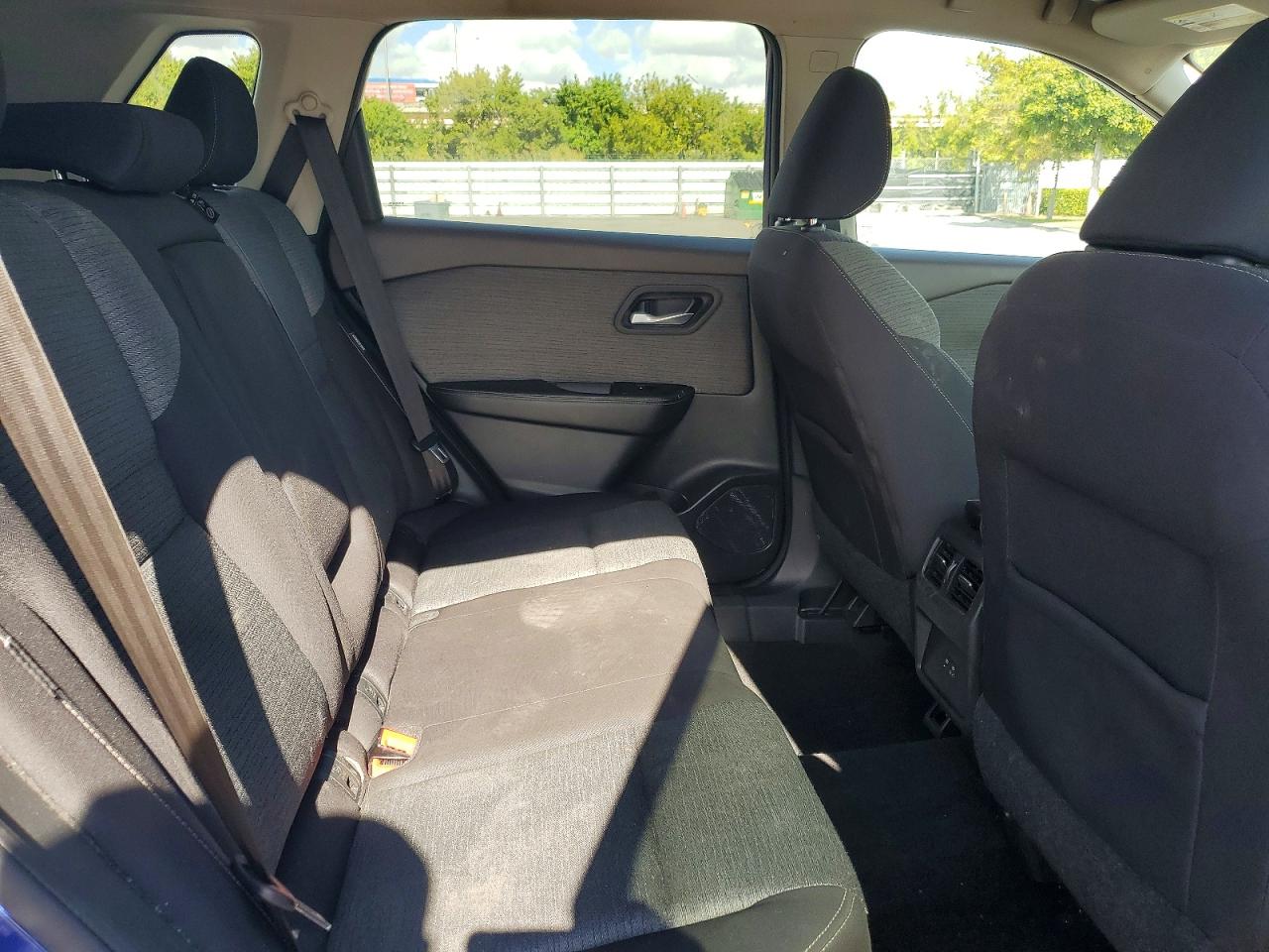 2021 NISSAN ROGUE SV photo 10