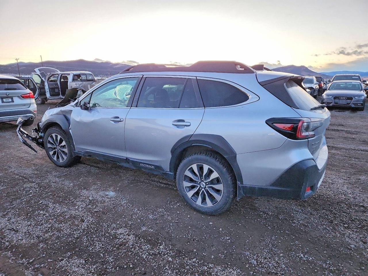 2023 SUBARU OUTBACK LIMITED photo 2