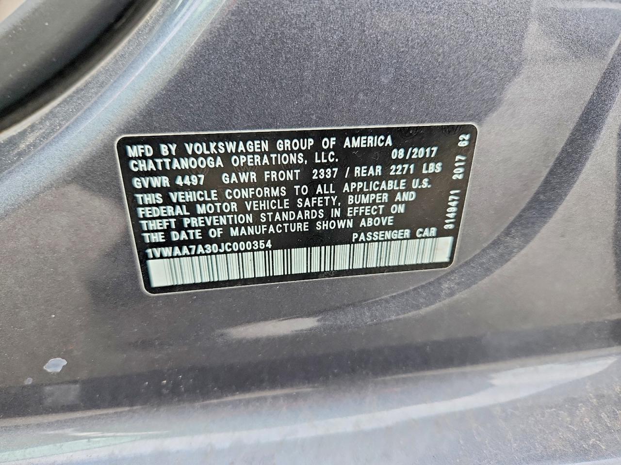 2018 VOLKSWAGEN PASSAT S photo 2