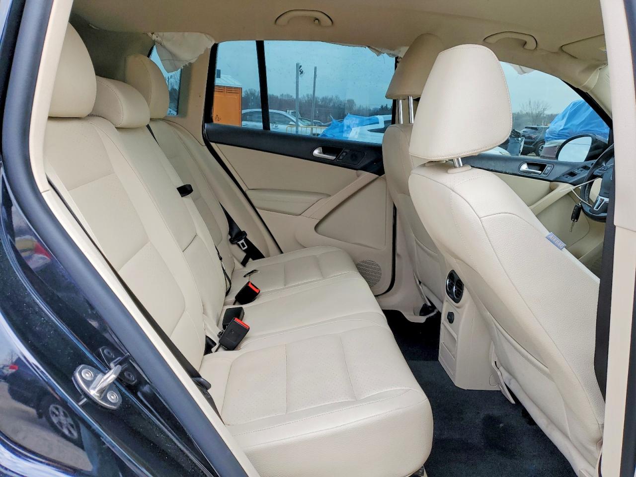 2016 VOLKSWAGEN TIGUAN S photo 11