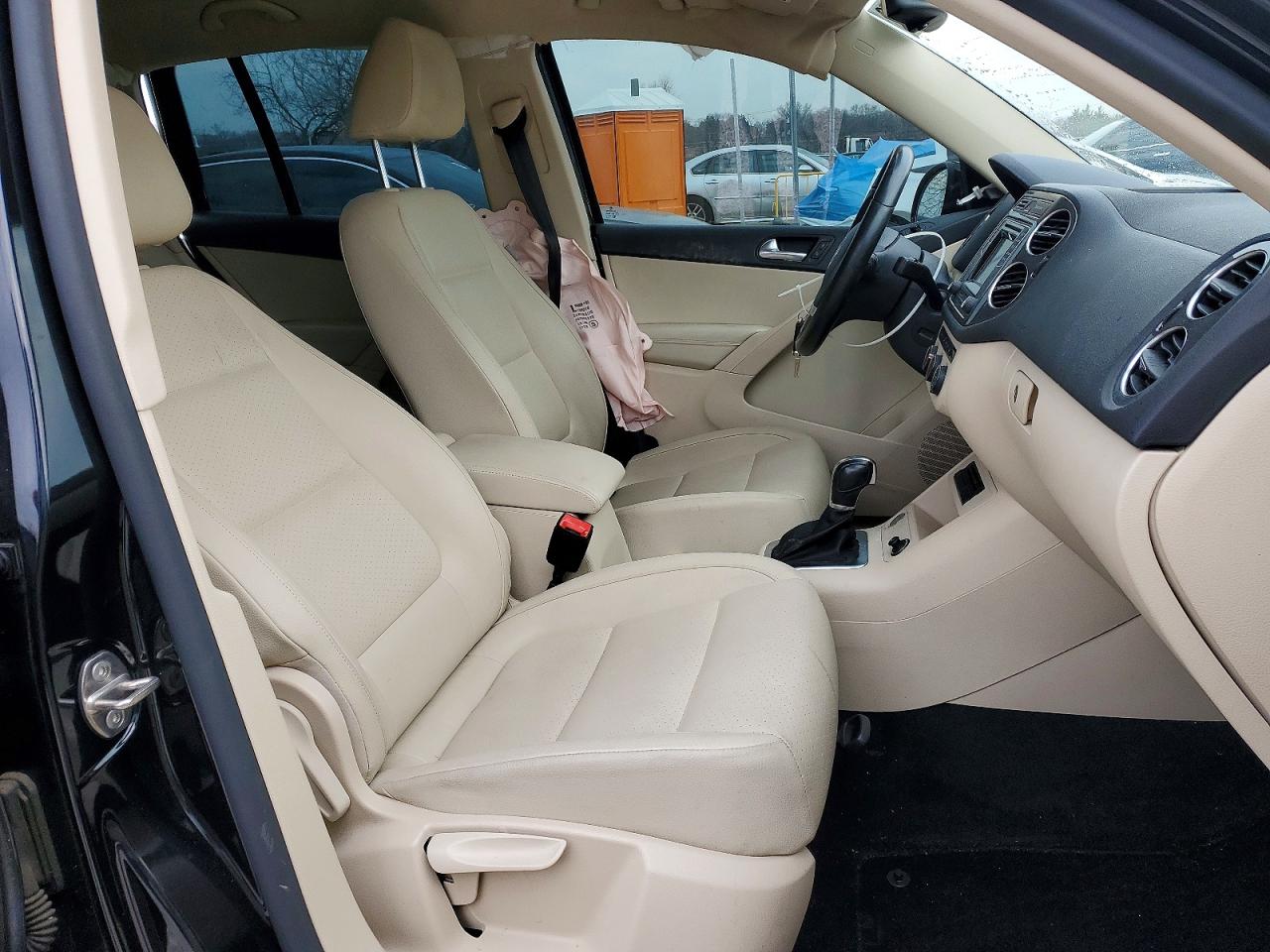 2016 VOLKSWAGEN TIGUAN S photo 7