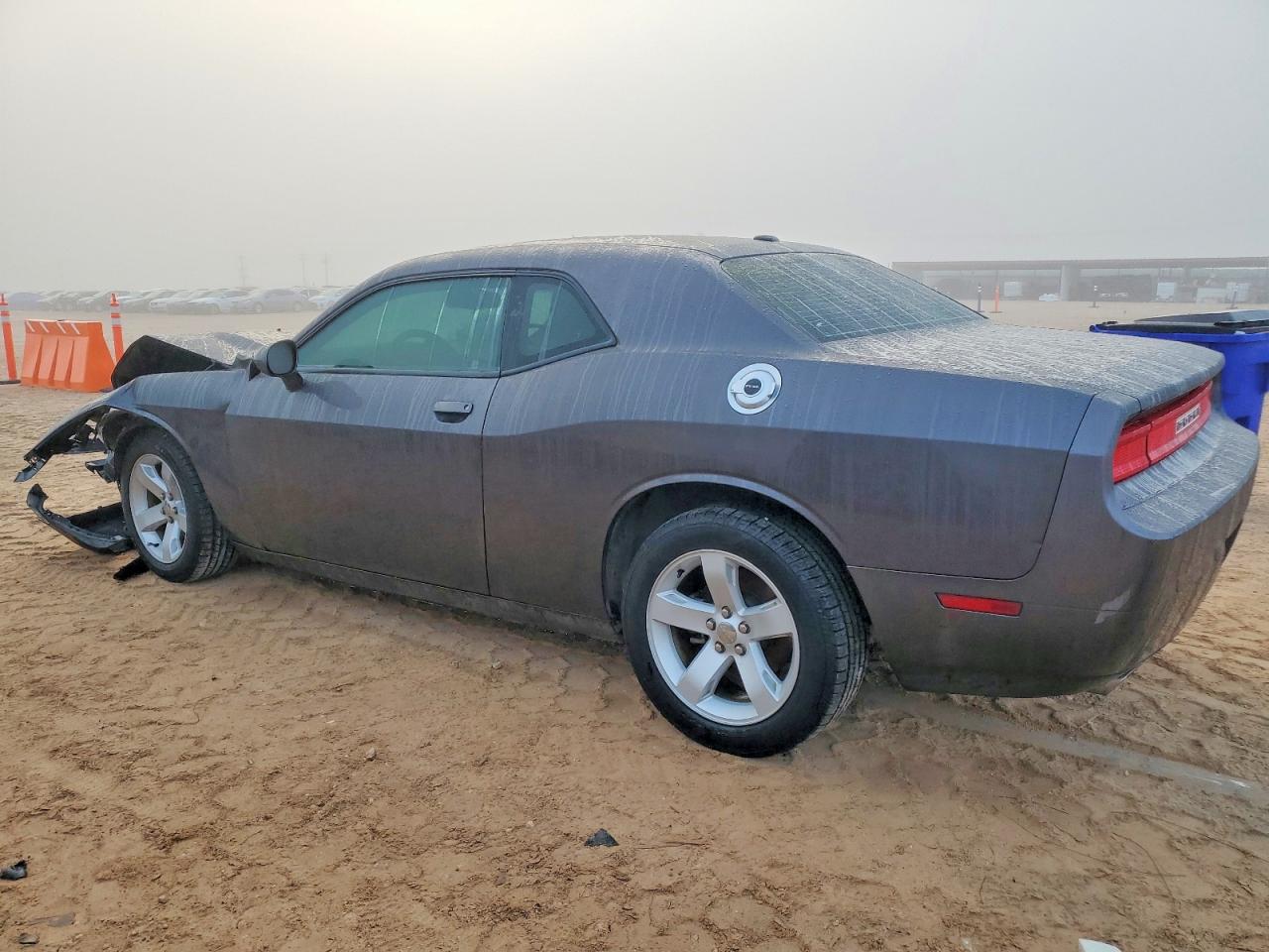 2013 DODGE CHALLENGER SXT photo 2