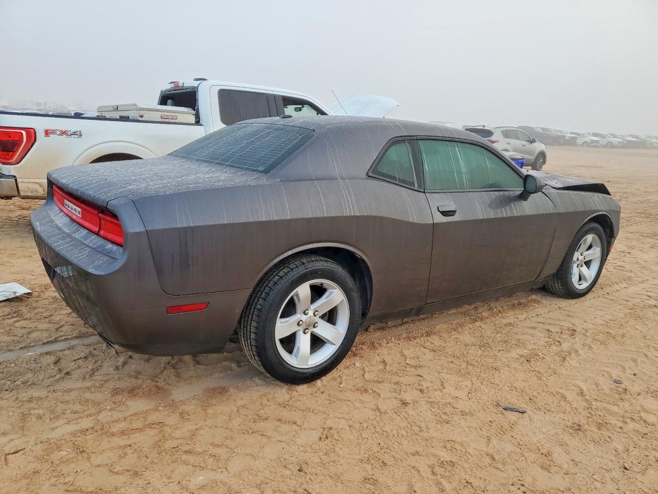 2013 DODGE CHALLENGER SXT photo 3