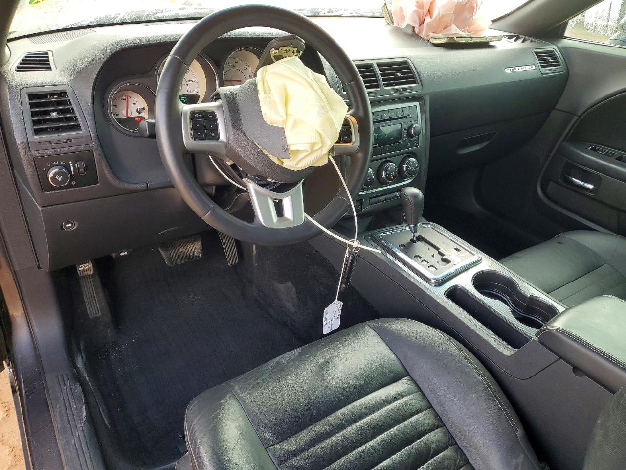 2013 DODGE CHALLENGER SXT photo 8