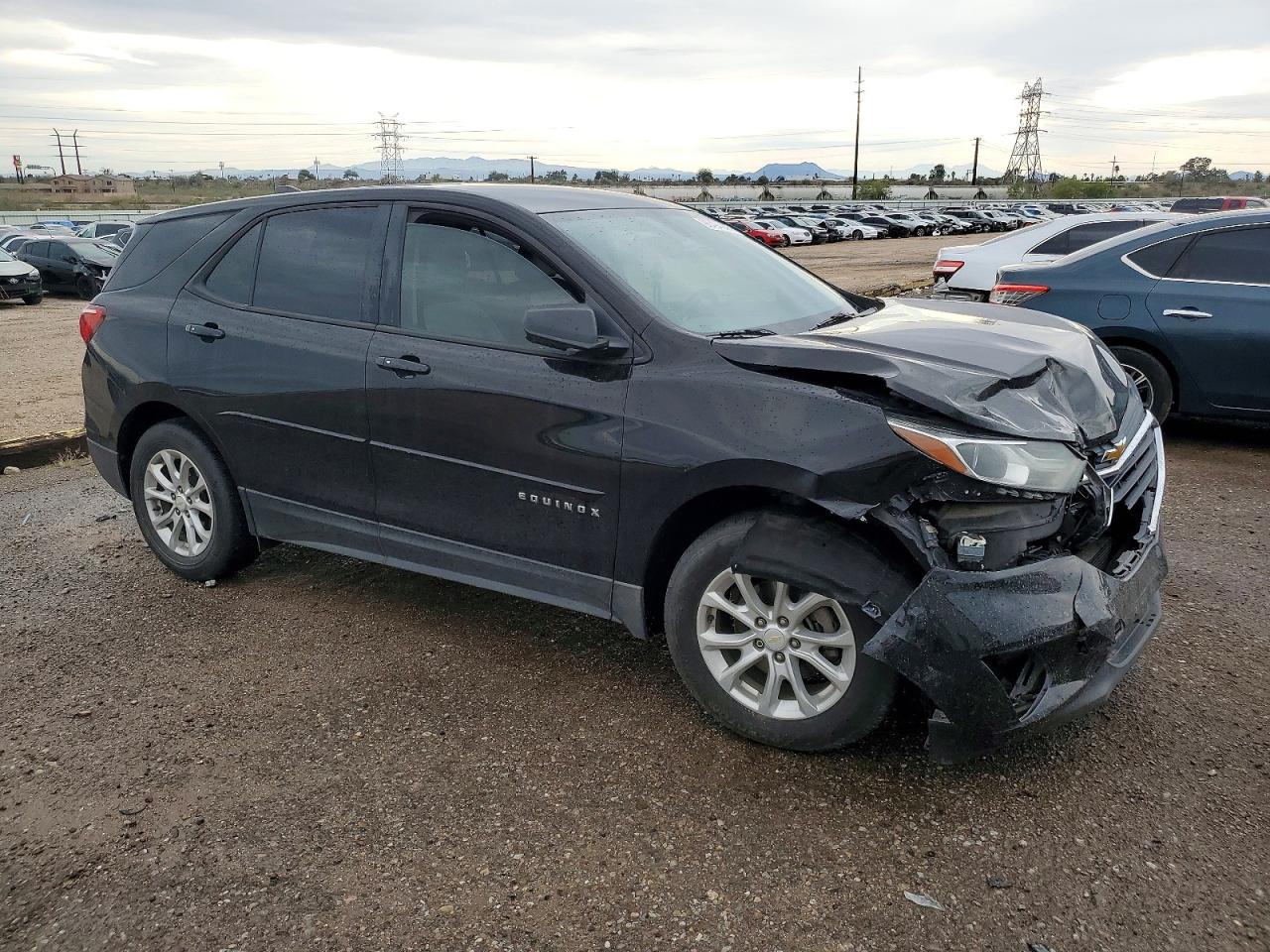 2019 CHEVROLET EQUINOX LS photo 4