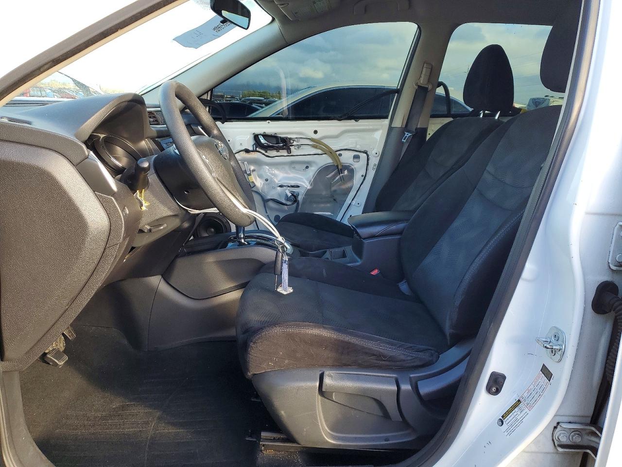 2014 NISSAN ROGUE S photo 7
