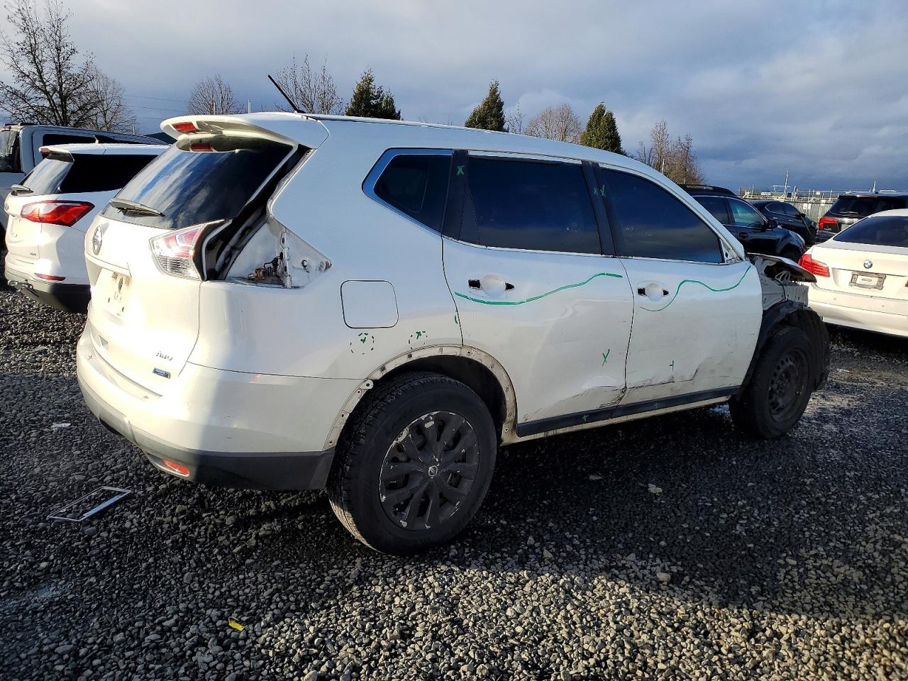 2014 NISSAN ROGUE S photo 3