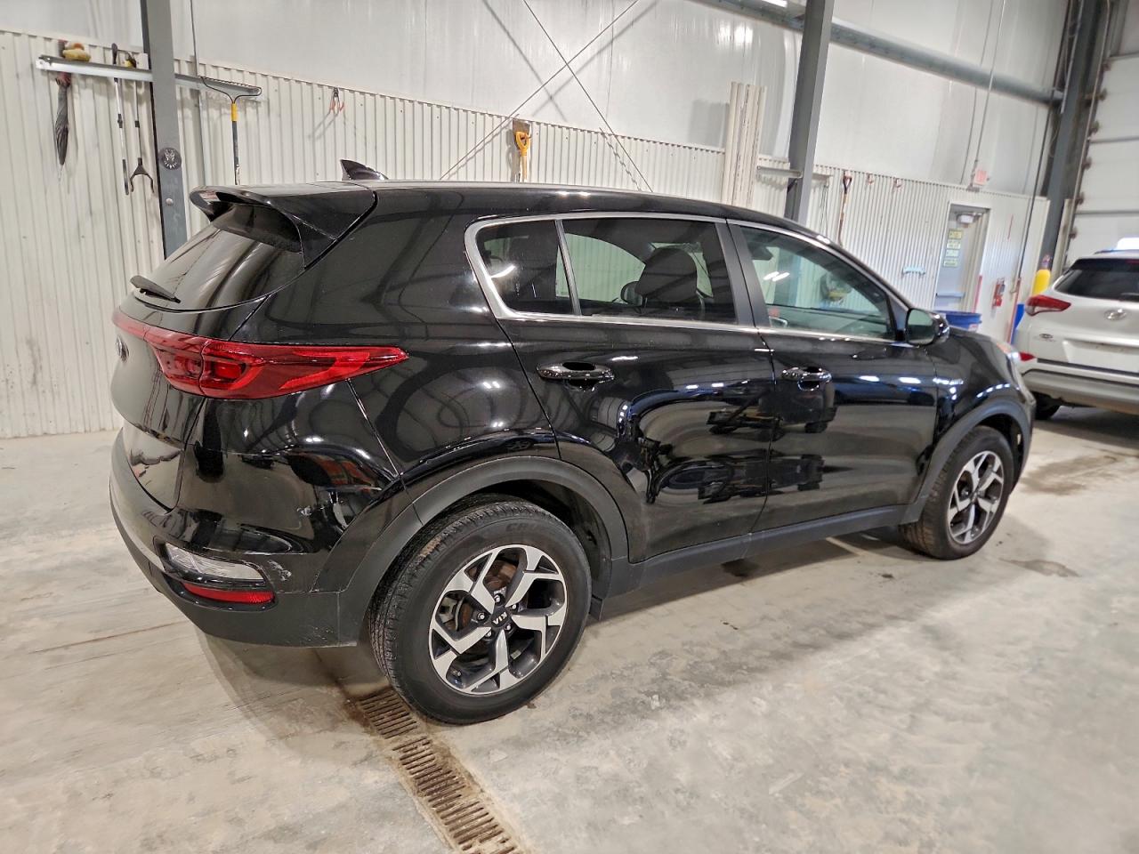 2020 KIA SPORTAGE LX photo 3