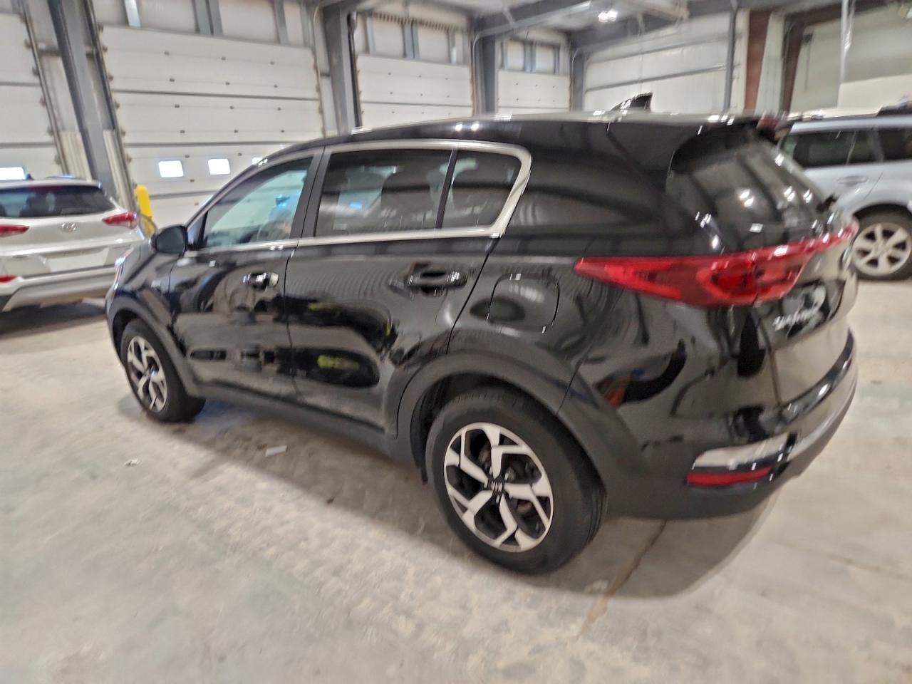 2020 KIA SPORTAGE LX photo 2