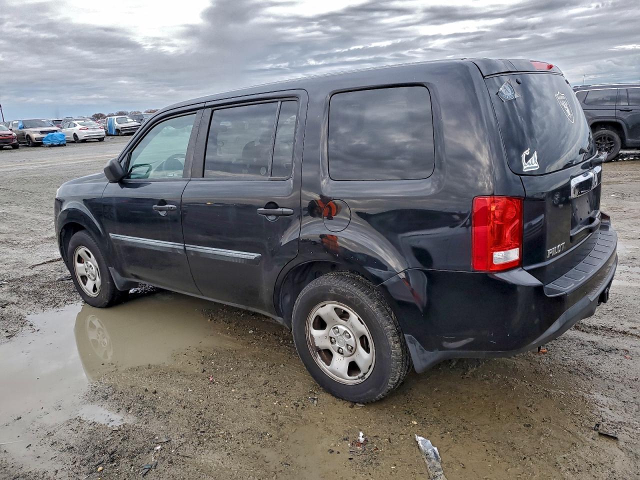 2012 HONDA PILOT LX photo 2