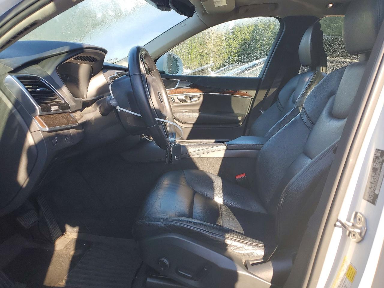 2017 VOLVO XC90 T6 photo 7