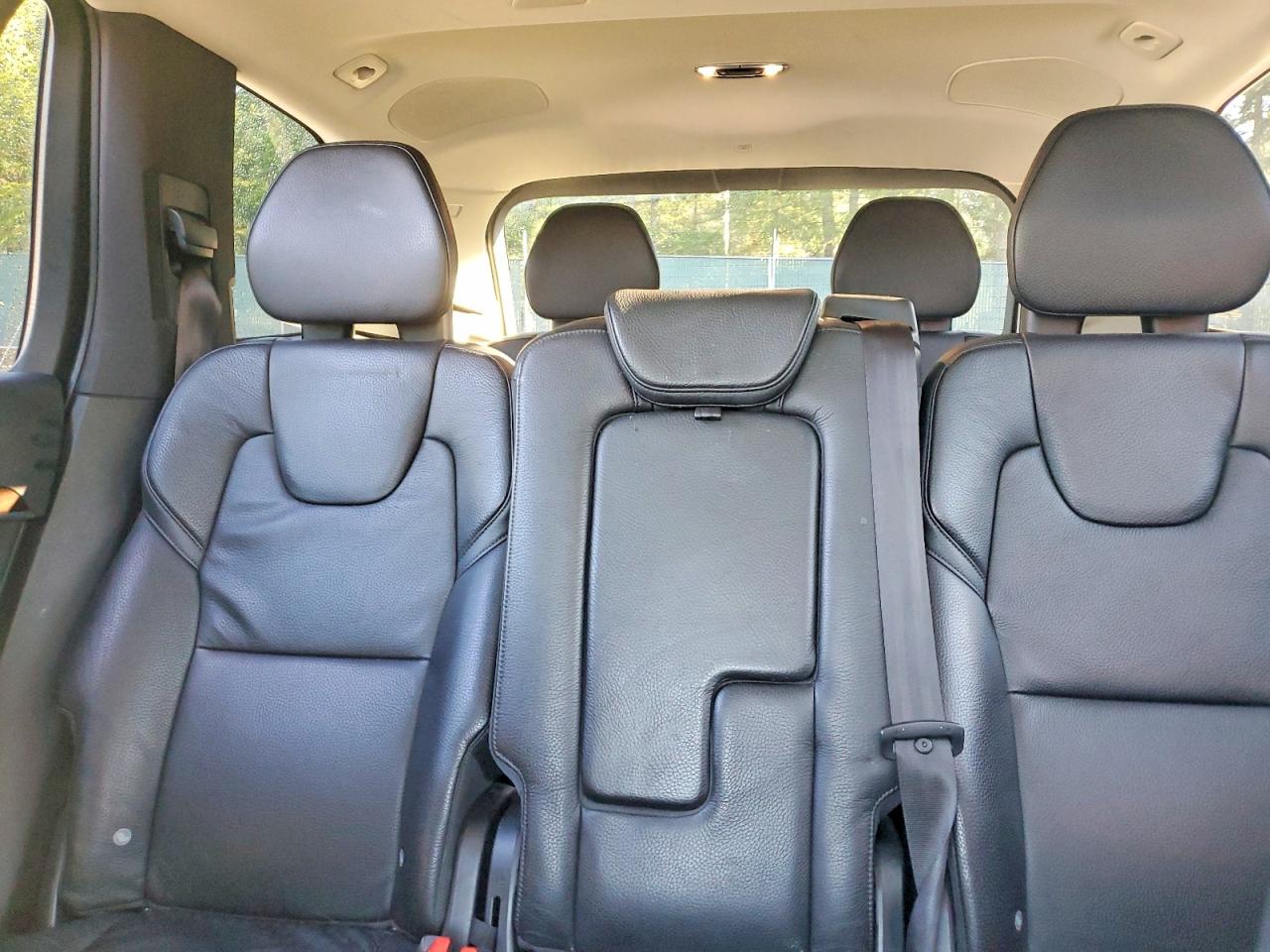 2017 VOLVO XC90 T6 photo 10