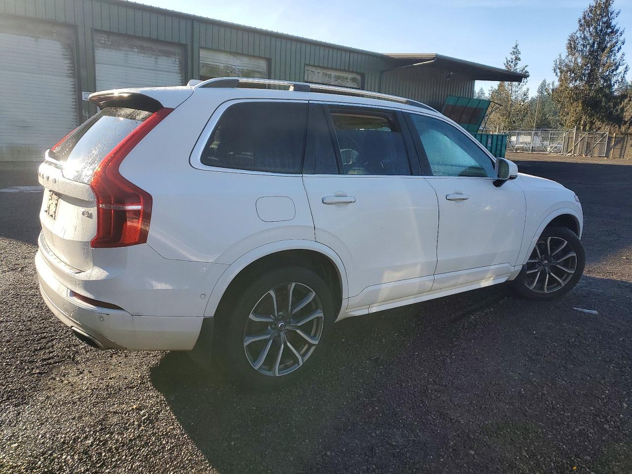 2017 VOLVO XC90 T6 photo 3