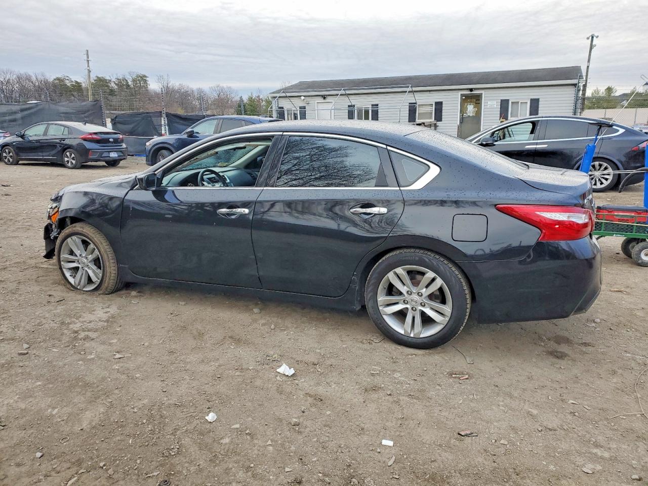 2016 NISSAN ALTIMA 2.5 photo 2