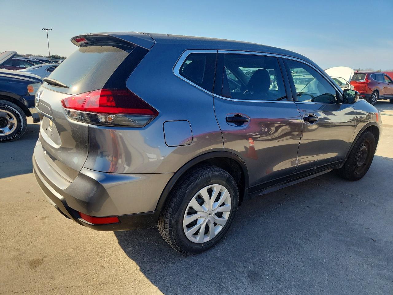 2019 NISSAN ROGUE S photo 3