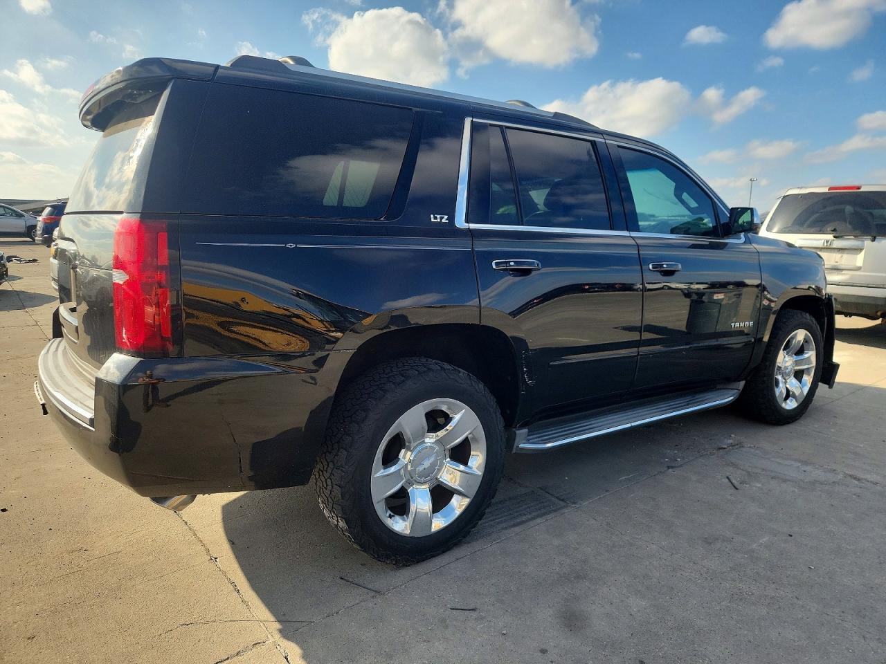 2015 CHEVROLET TAHOE K1500 LTZ photo 3