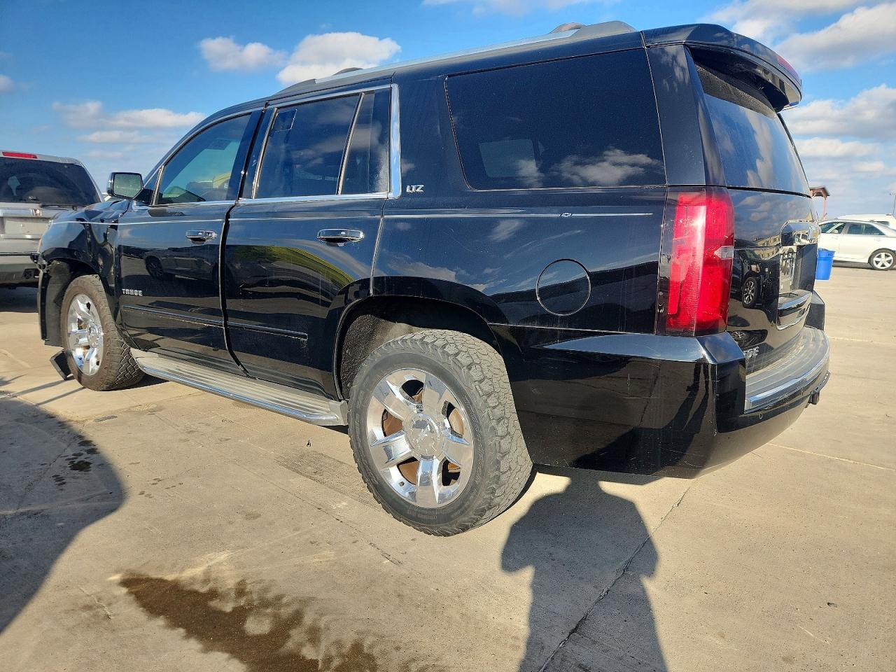 2015 CHEVROLET TAHOE K1500 LTZ photo 2