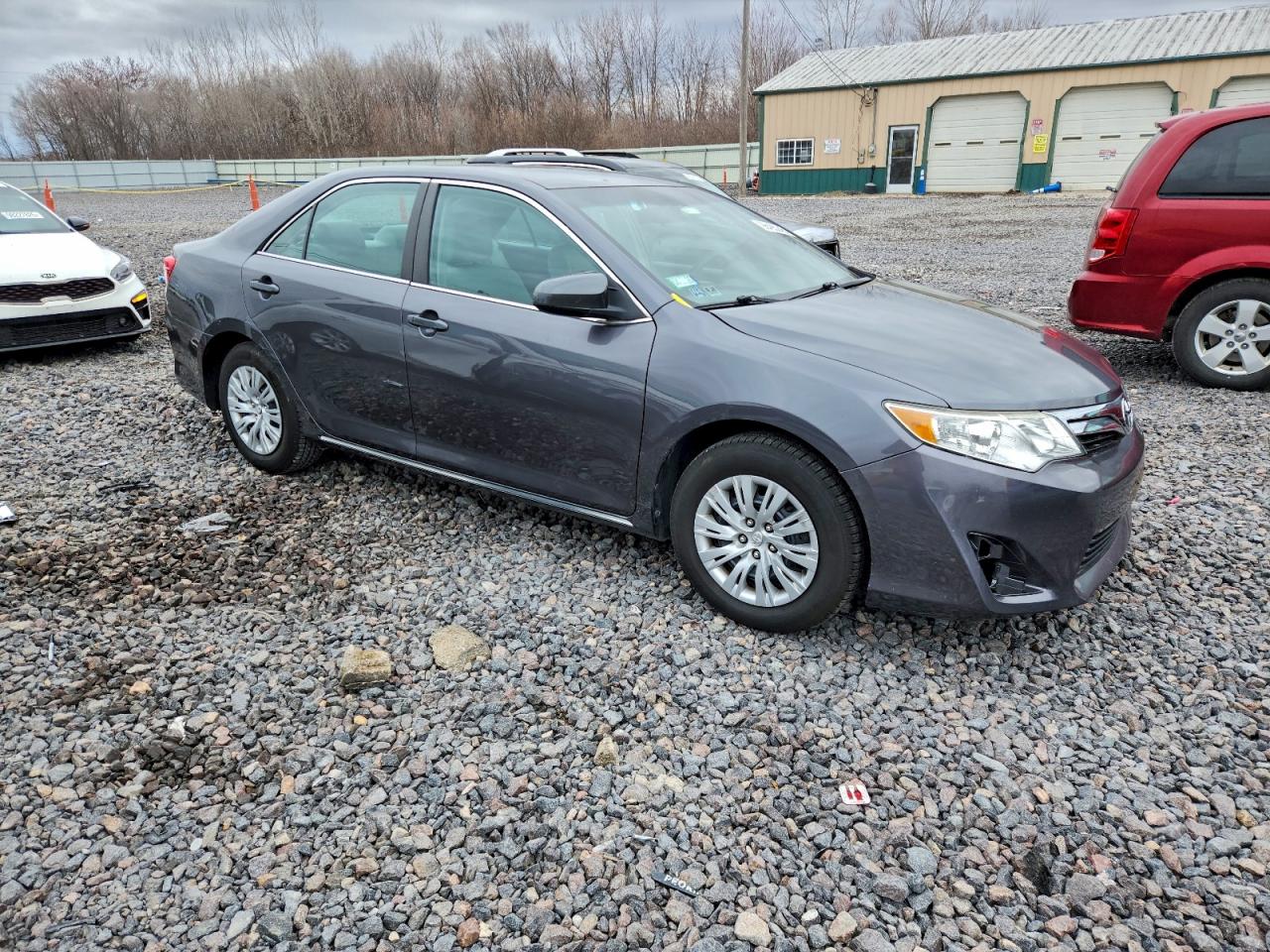 2014 TOYOTA CAMRY photo 4