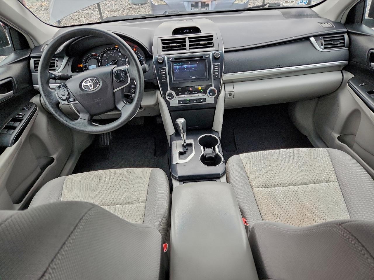 2014 TOYOTA CAMRY photo 8