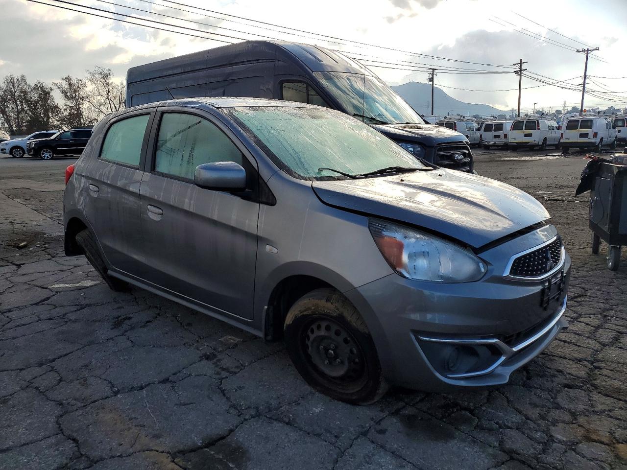 2017 MITSUBISHI MIRAGE ES photo 4