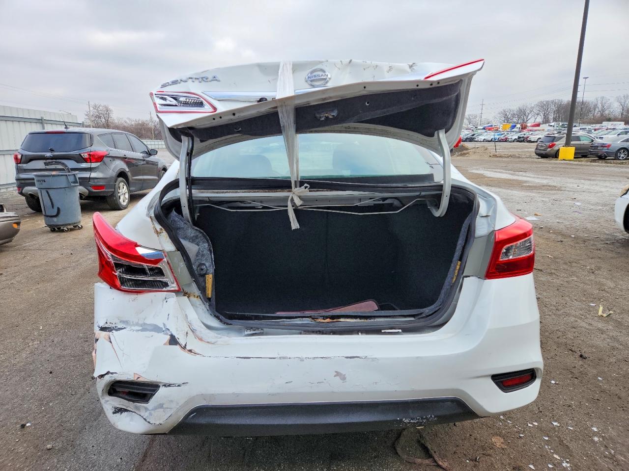2019 NISSAN SENTRA S photo 6