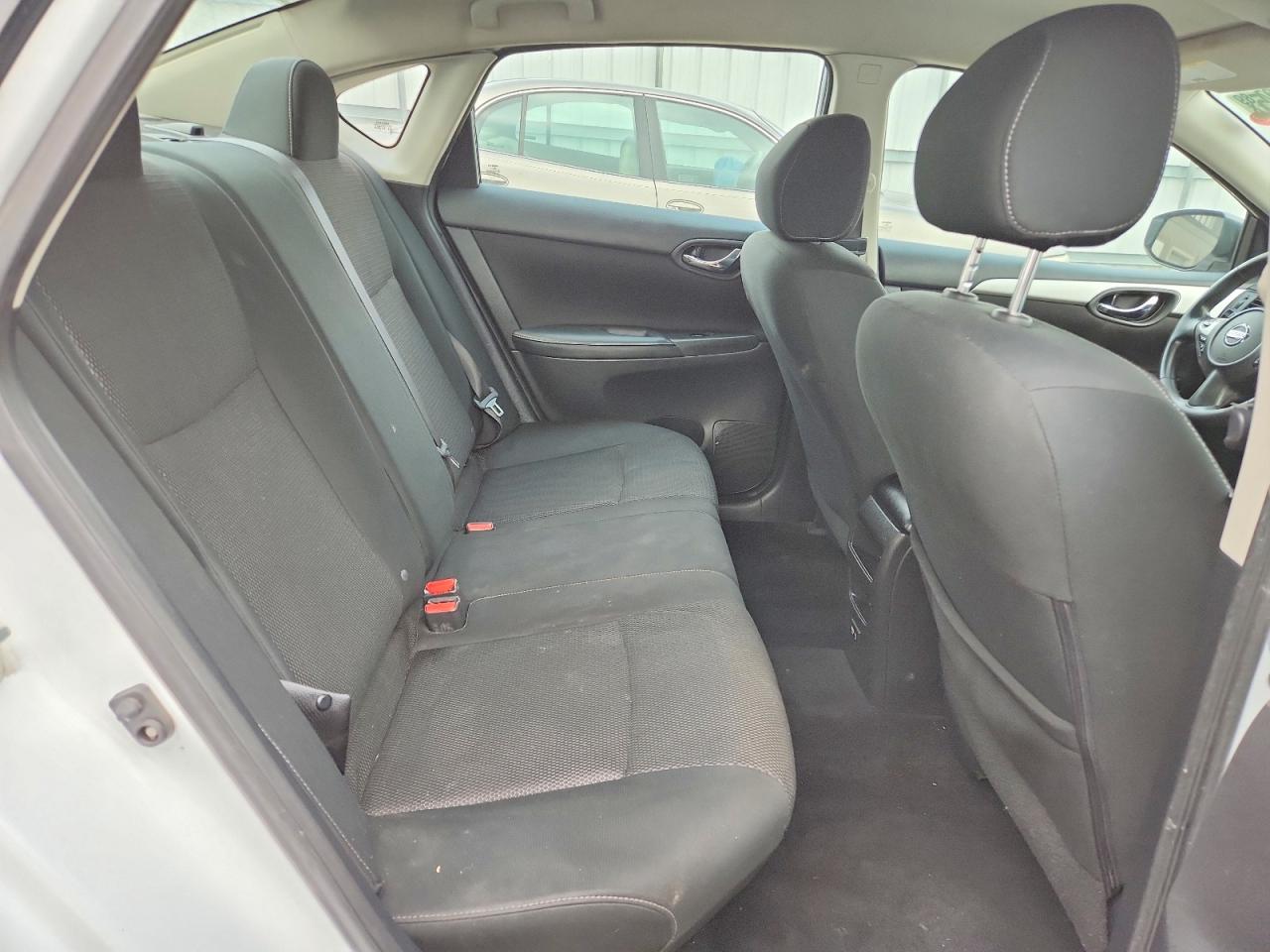2019 NISSAN SENTRA S photo 10