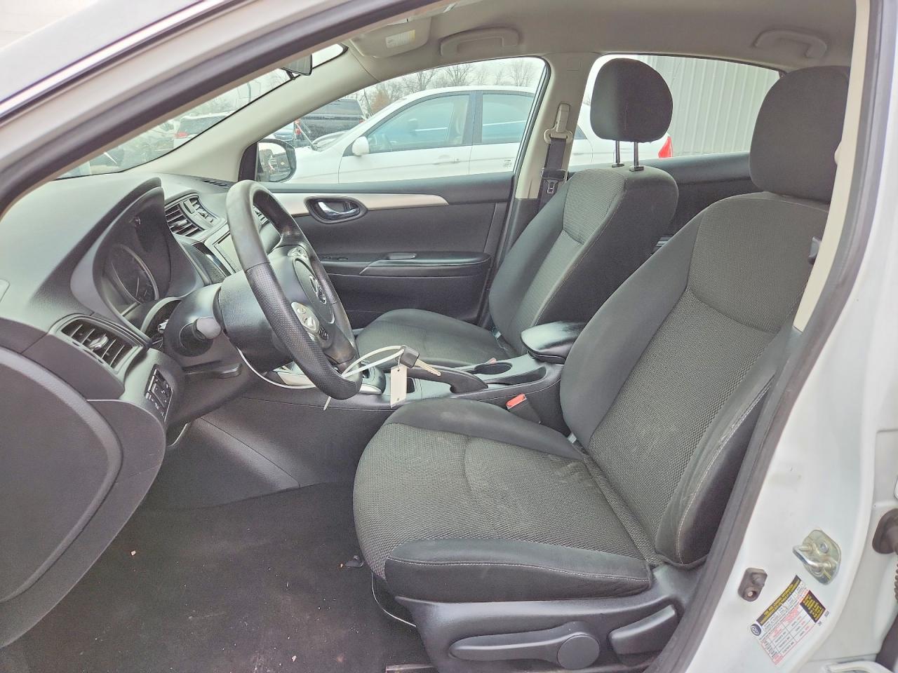 2019 NISSAN SENTRA S photo 7