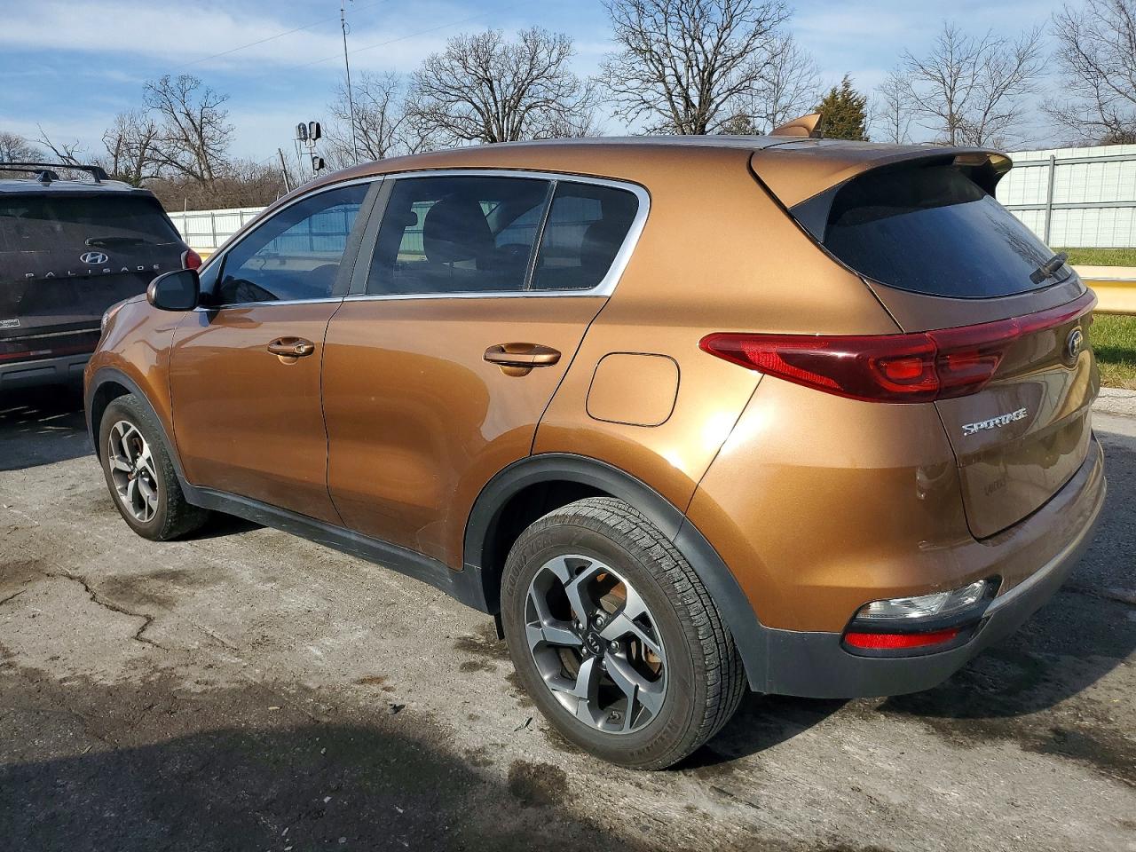 2020 KIA SPORTAGE LX photo 2