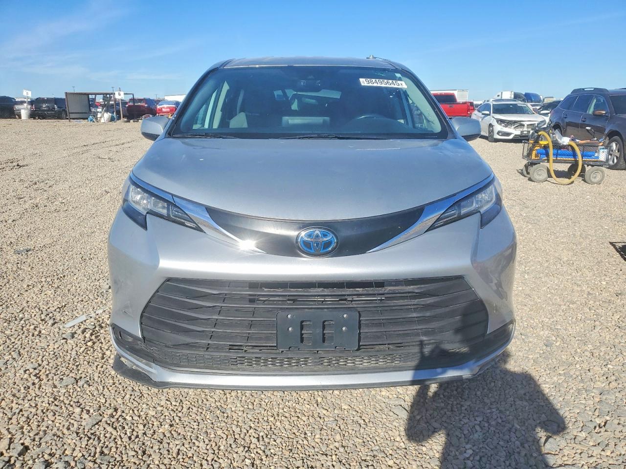 2021 TOYOTA SIENNA LE photo 13