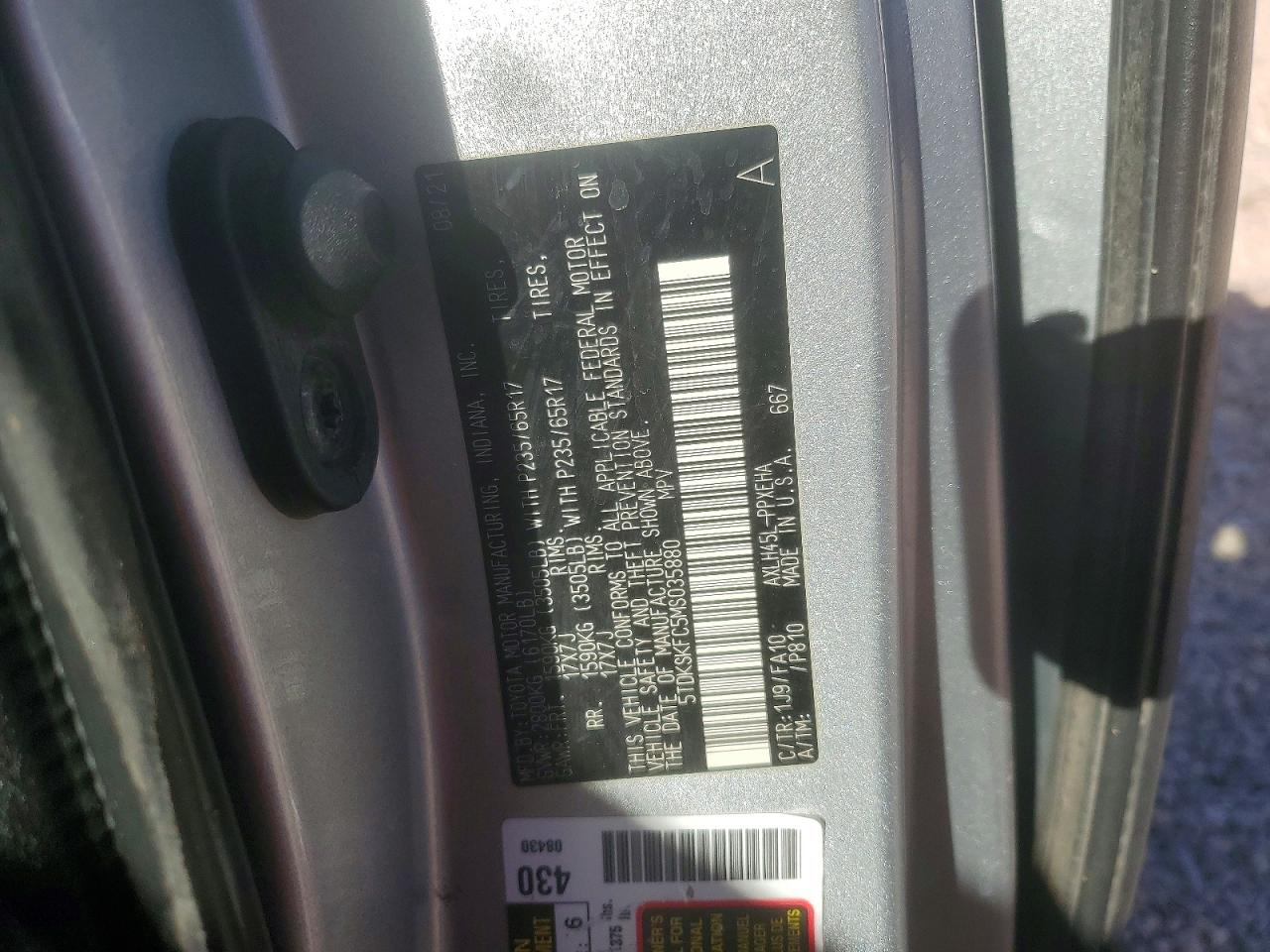 2021 TOYOTA SIENNA LE photo 37