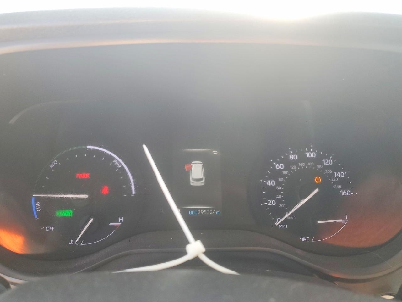 2021 TOYOTA SIENNA LE photo 25