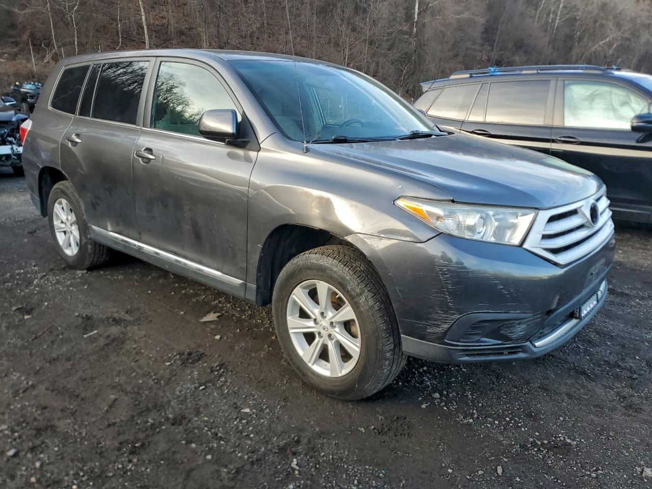 2011 TOYOTA HIGHLANDER BASE photo 4