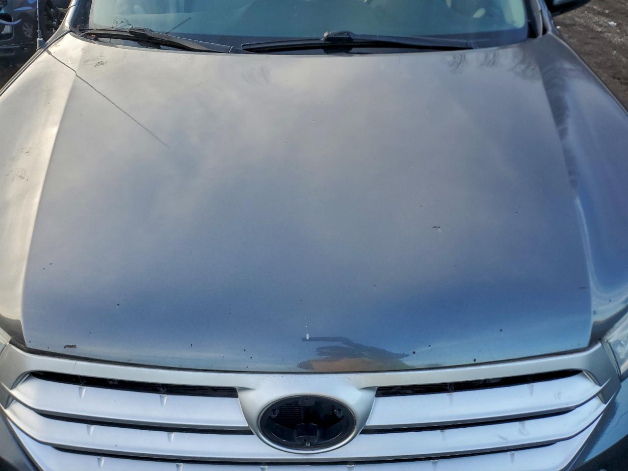2011 TOYOTA HIGHLANDER BASE photo 12