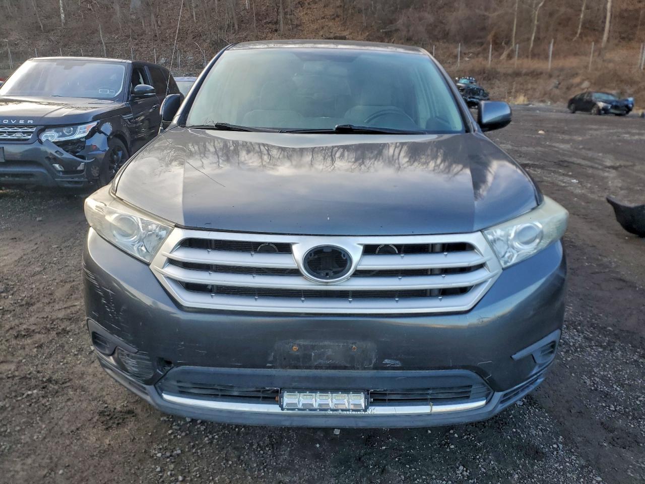 2011 TOYOTA HIGHLANDER BASE photo 5