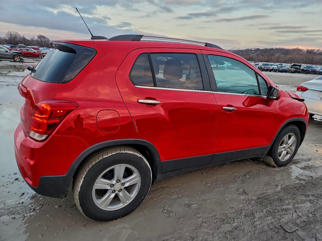 2017 CHEVROLET TRAX 1LT photo 3