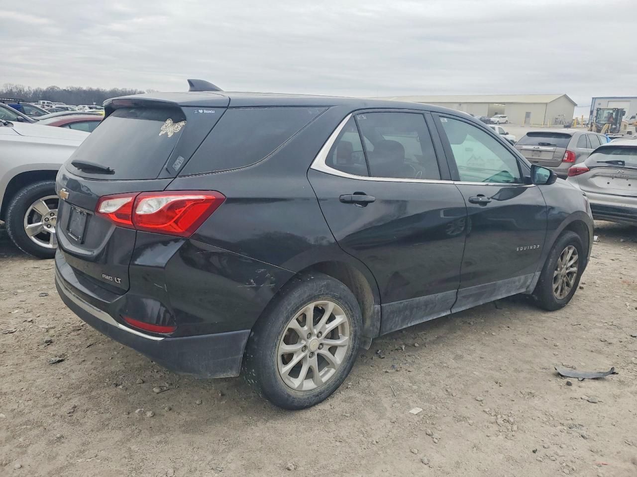 2021 CHEVROLET EQUINOX LT photo 3