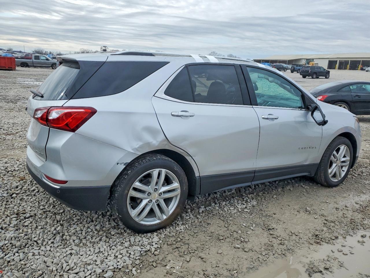 2021 CHEVROLET EQUINOX PREMIER photo 3