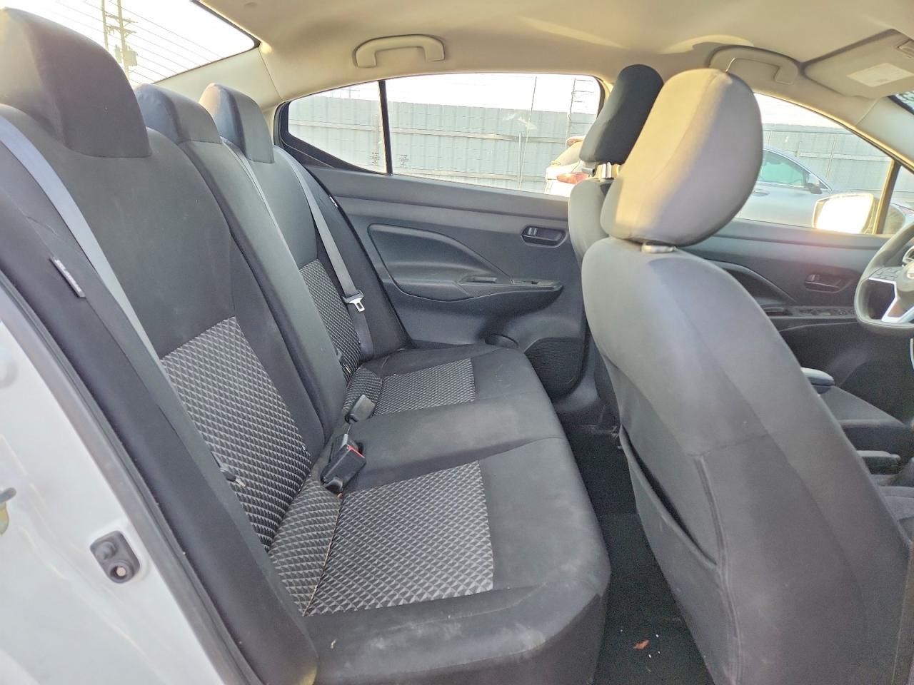 2020 NISSAN VERSA S photo 19