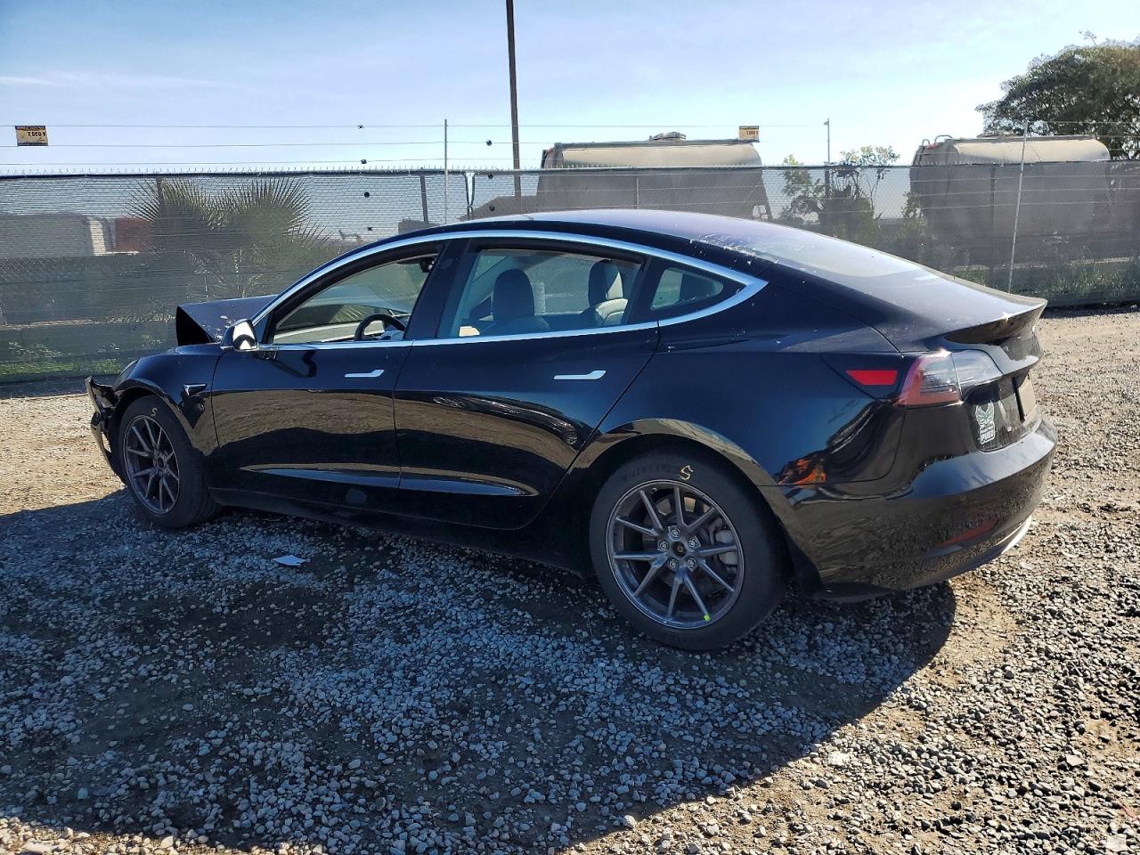 2018 TESLA MODEL 3 photo 3