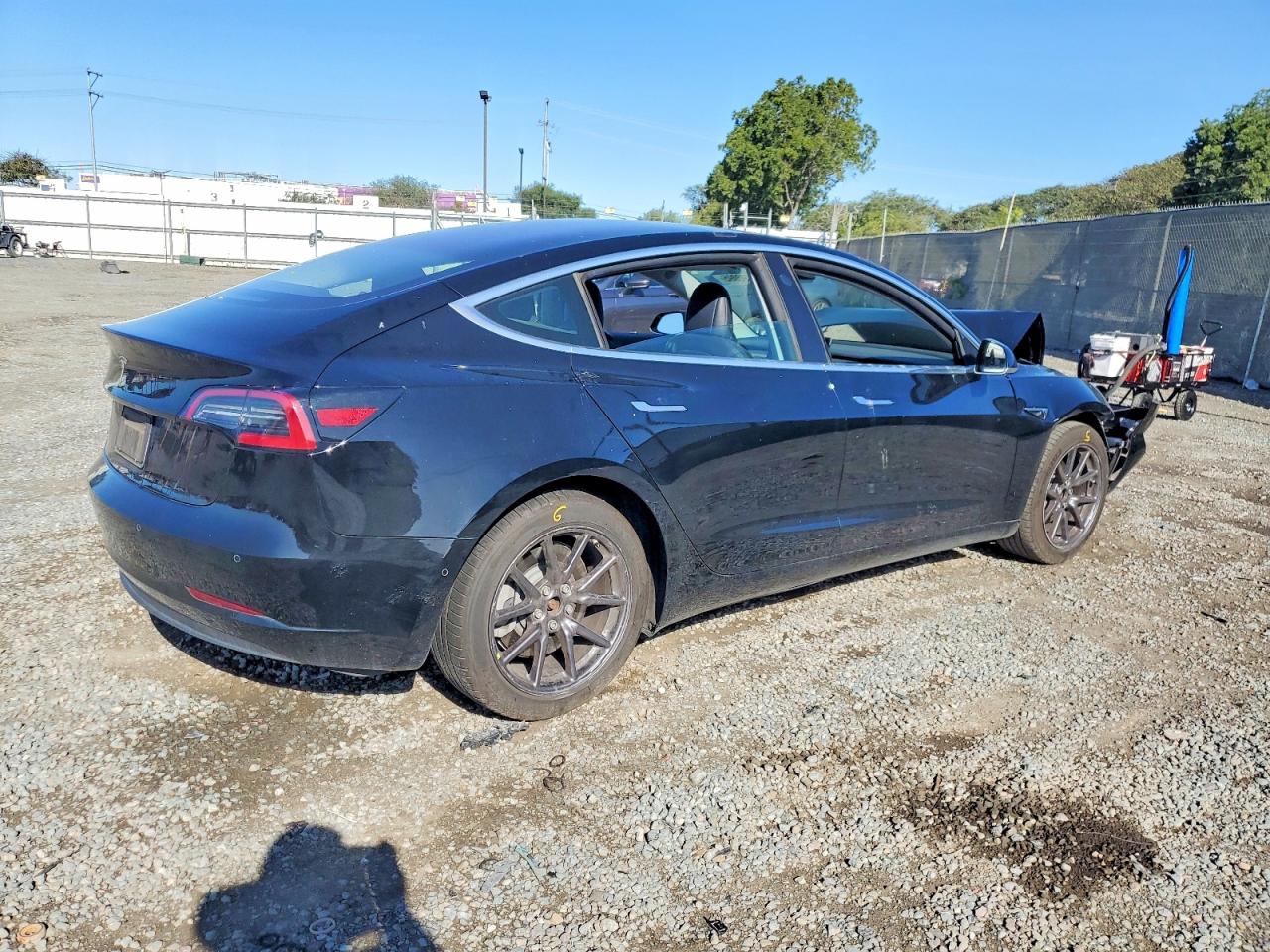 2018 TESLA MODEL 3 photo 5